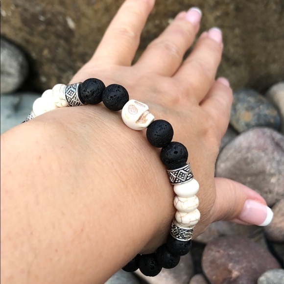 Lava Beads SKULL stretch bracelet, lava stone & white howlite 8mm beads OOAK - Picture 1 of 7